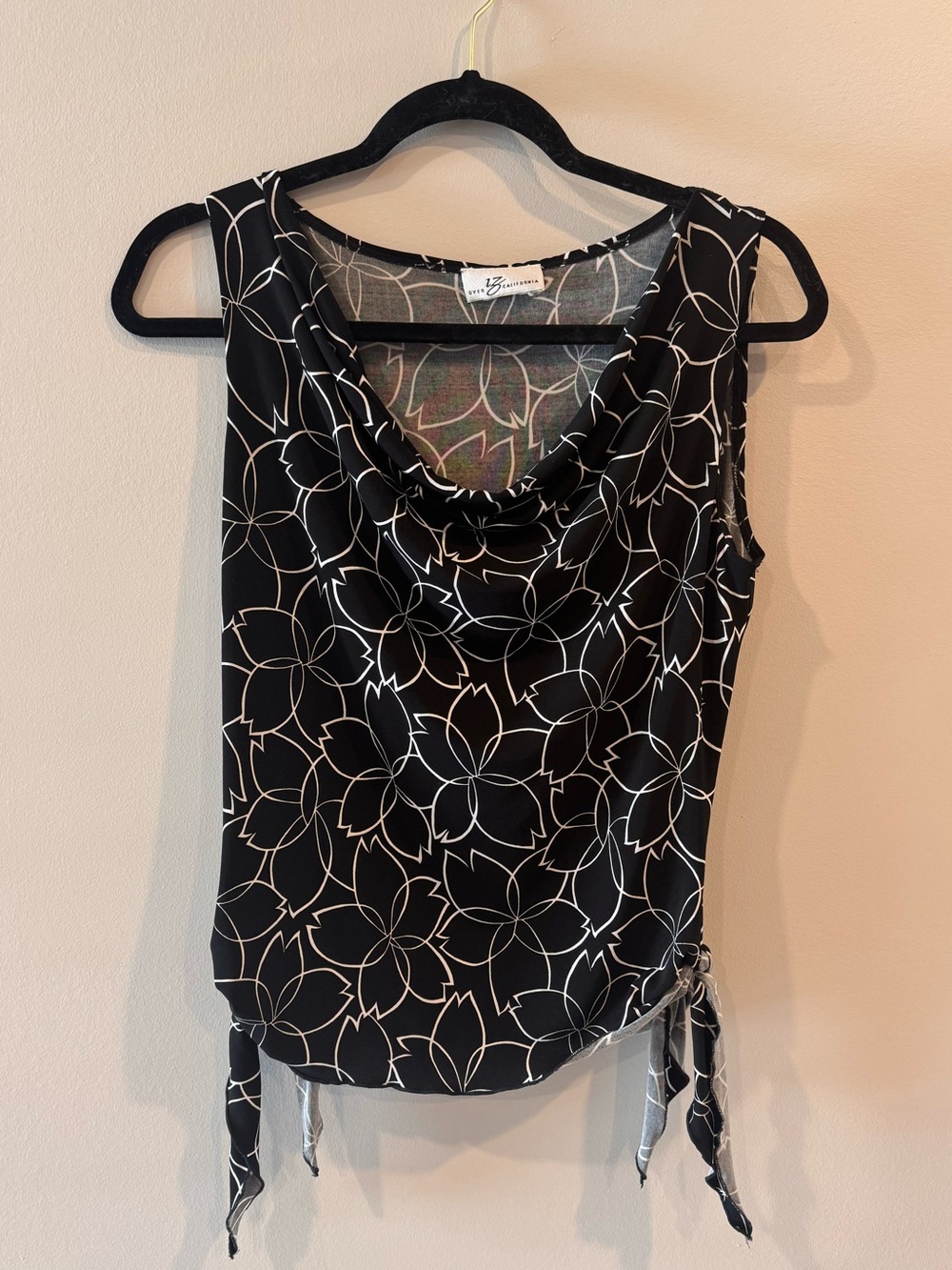 Byer California side tie cowl neck black white medium